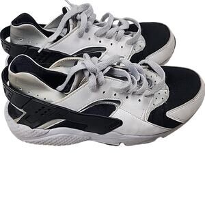Nike Air Huarache Mens Size 10 White Black Athletic Running Shoes Sneakers